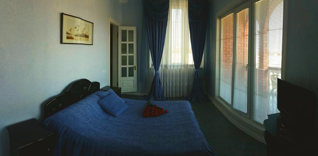 Versal Hotel Cherson Buitenkant foto