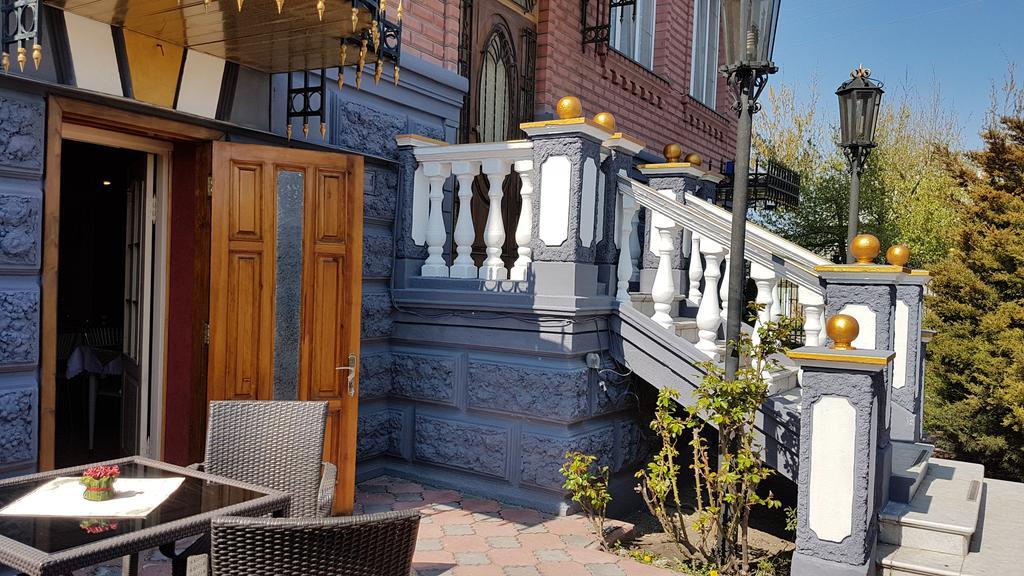 Versal Hotel Cherson Buitenkant foto