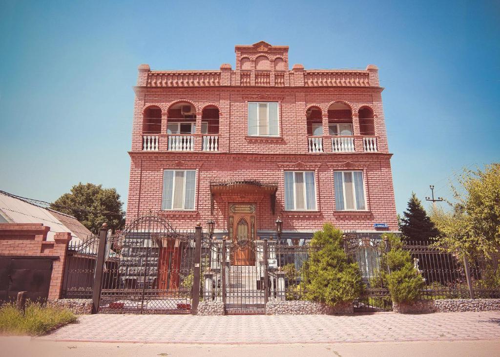 Versal Hotel Cherson Buitenkant foto